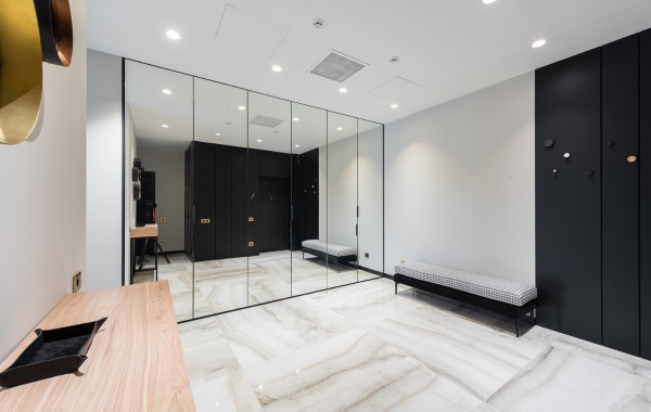 Are mirrored wardrobes a good idea?