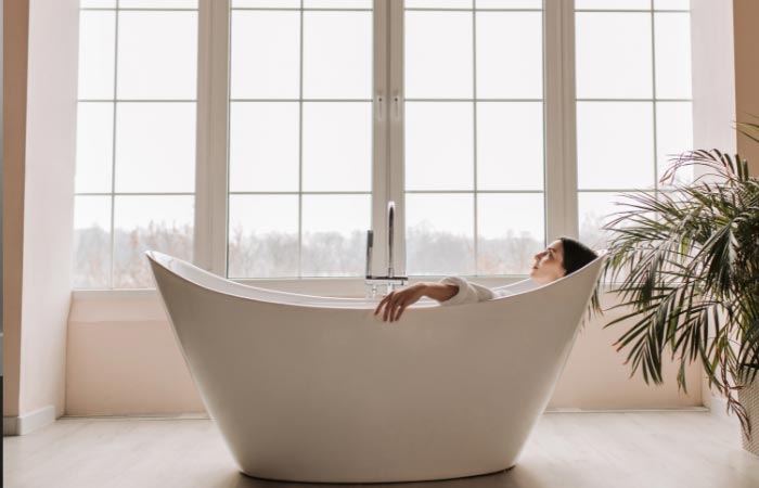 How do I know what size bathtub I need? 