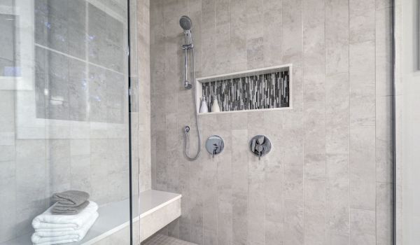 The Complete Guide to Choosing the Right Type of Shower 