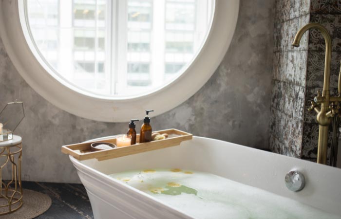 What shape of bathtub is best? 