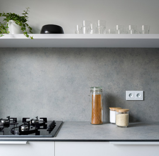 kitchens with open shelves