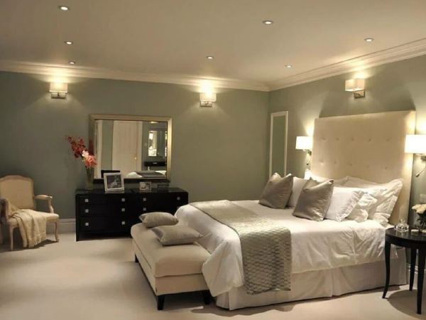 Types of room light decor Is wallpaper in style for 2024?