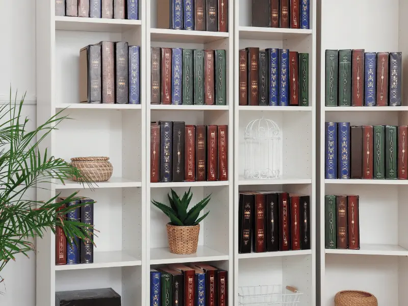 Open bookshelves without drilling