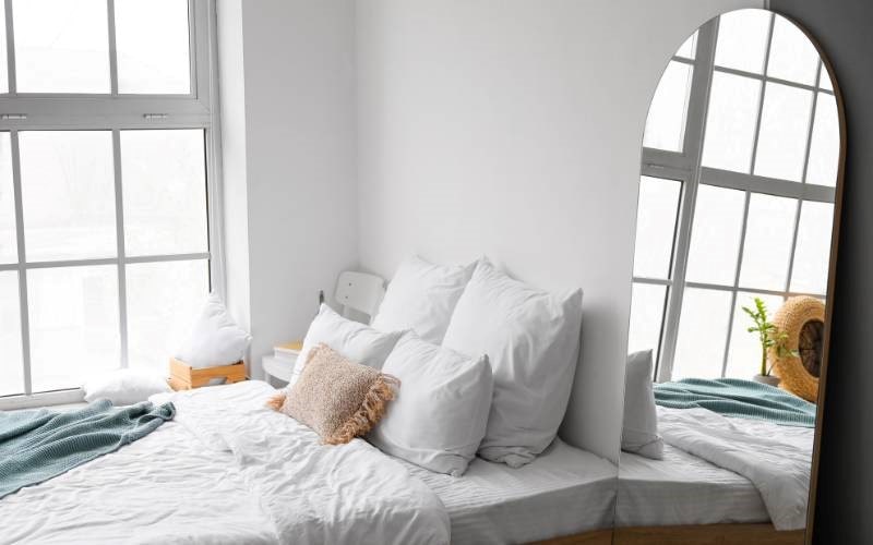 Mirrors in Dubai UAE 2024 Pinnacle Housing Solution